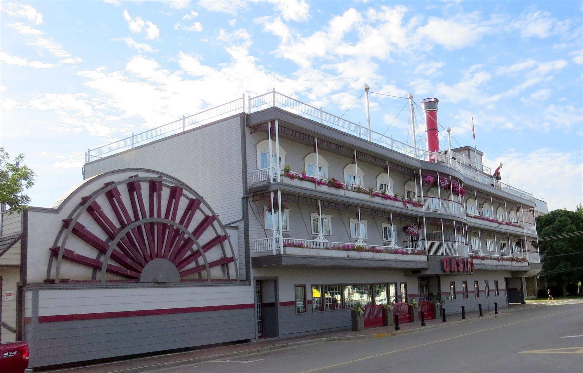 Billy Barker Casino Hotel Quesnel Buitenkant foto